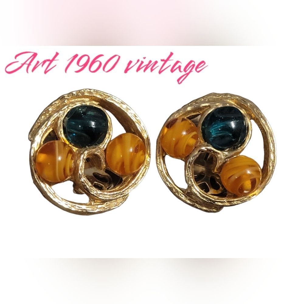 ART Vintage 1960 Clip on Earrings